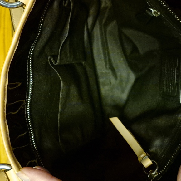 Coach patent leather tote. PRE-LOVED. - Picture 13 of 16